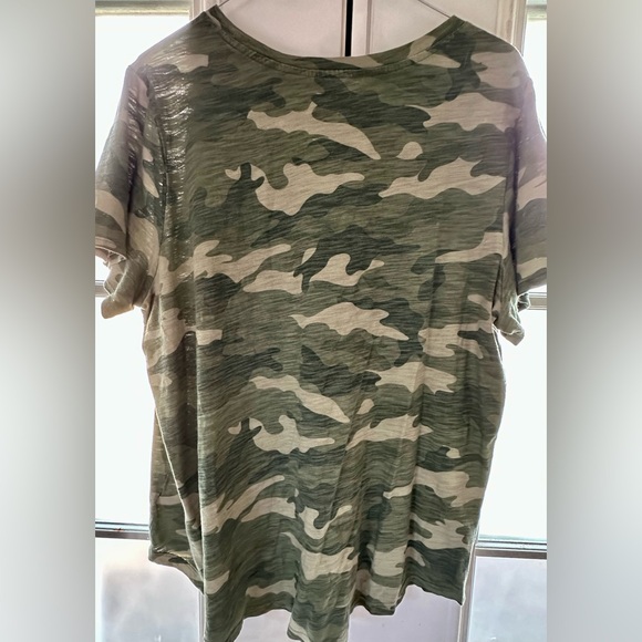 TWO (2) TALL XLT OLD NAVY XL EveryWear T-shirts Tee tops 1- Camo, 1- gray long - Picture 7 of 15